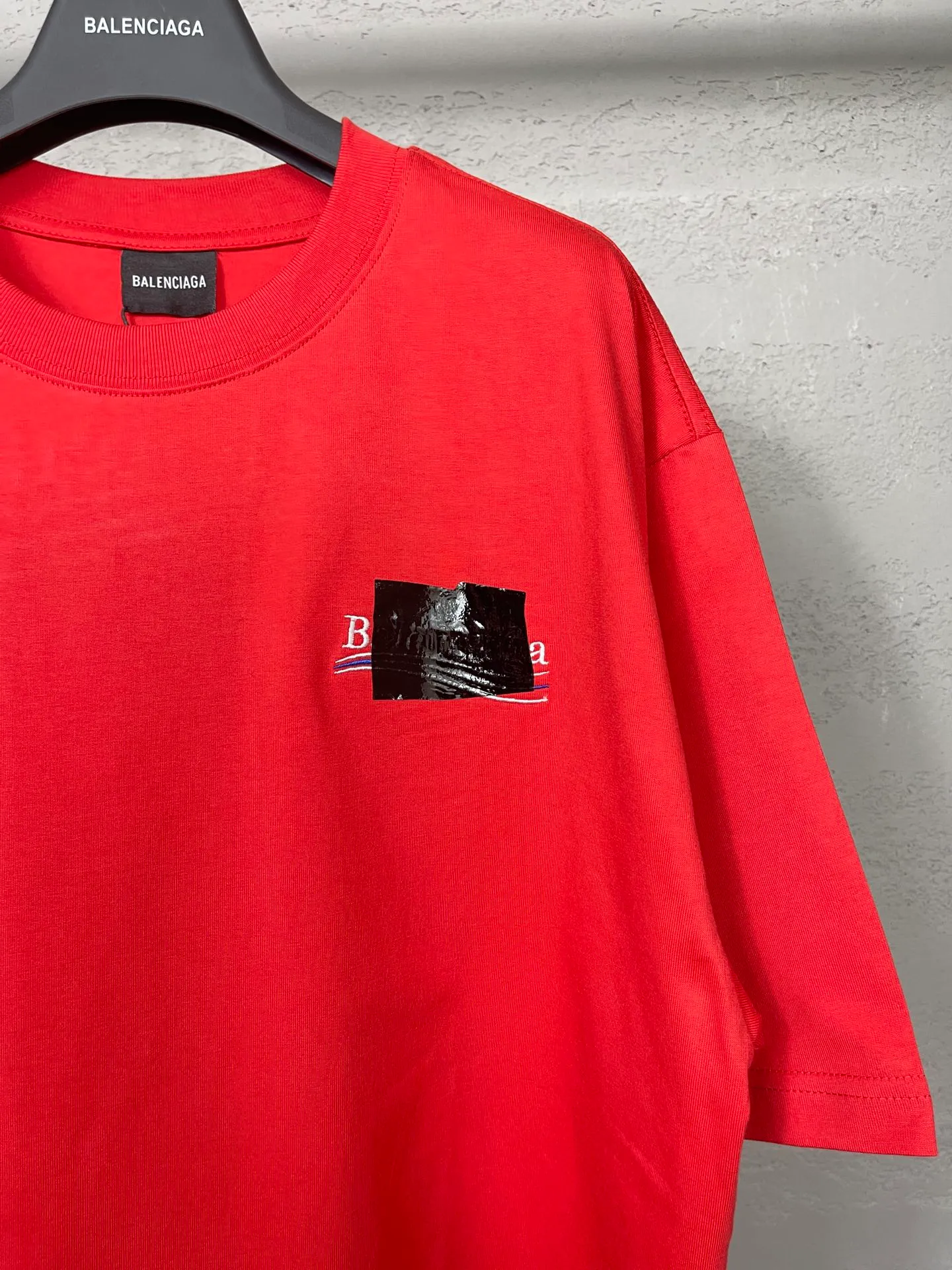 【 . Quality】BALENCI*GA/ #Classic . T # ZP 。 260 ， . ， . . Color Change。 。Classic ， Authentic ， . . . 。 OS . Same Style ：BL 223008 ：Black， ， ，Red Size：XS S M L